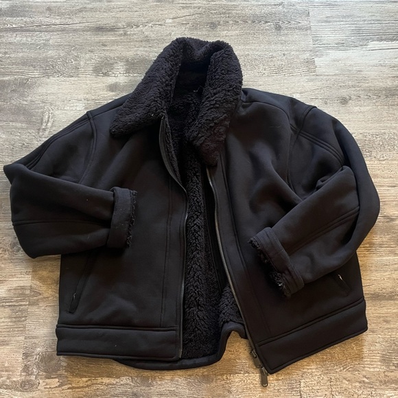 Size L women’s Sherpa lined zip up jacket - Picture 1 of 4